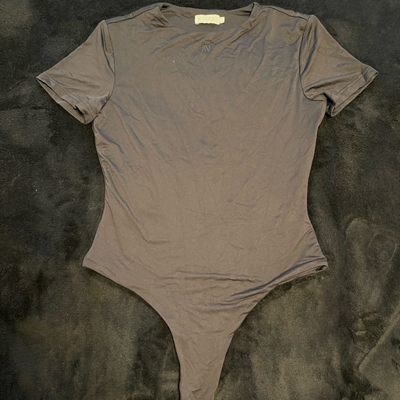 Haven Short Sleeve Bodysuit - Picture 2 of 4